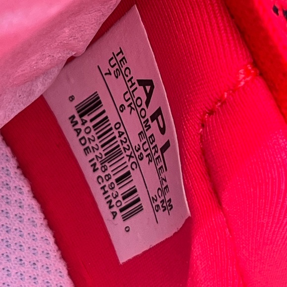 NWT APL Techloom Breeze Mens 7/Womans 8.5 in Magenta Indigo Blue - Picture 8 of 11